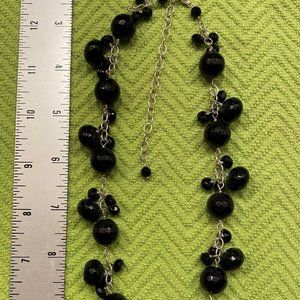 Barse black bead short necklace